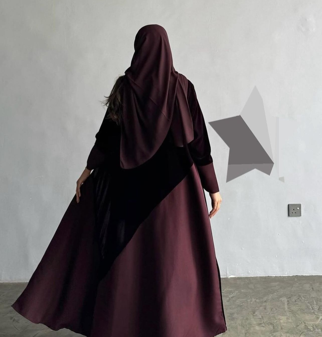 عباية مخمل مع ستان فاي